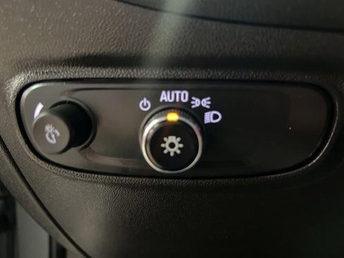 Used 2023 Chevrolet Equinox LT image 11