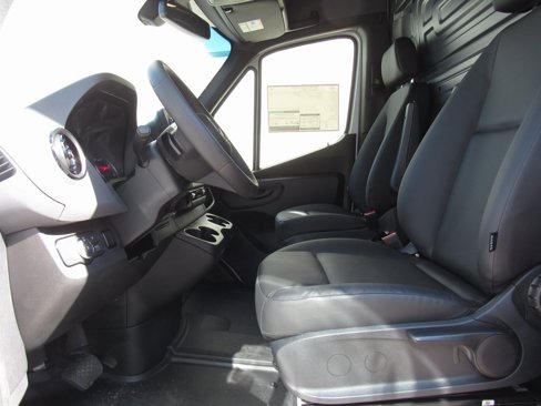 New 2025 Mercedes-Benz Sprinter 2500 image 10