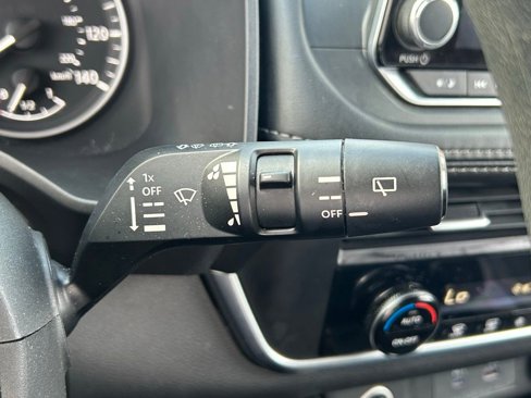 Used 2023 Nissan Rogue SV image 41