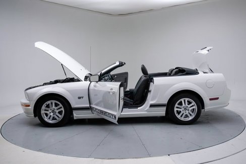 Used 2005 Ford Mustang GT Premium image 18