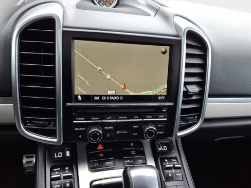 Used 2013 Porsche Cayenne GTS image 22
