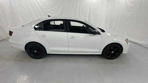 Used 2016 Volkswagen Jetta S image 2