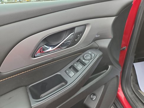 Used 2021 Chevrolet Traverse LT w/ LPO, Floor Liner Package image 17
