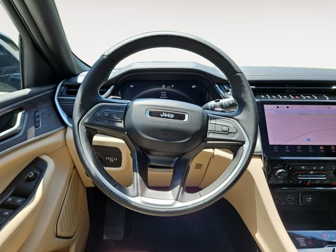 New 2025 Jeep Grand Cherokee L Limited w/ Luxury Tech Group II image 12