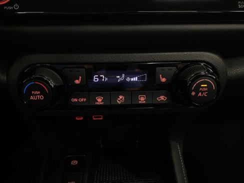 Used 2024 Nissan Kicks SR w/ SR Premium Package image 24