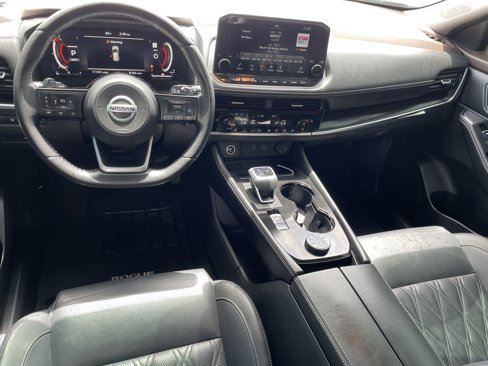 Used 2021 Nissan Rogue Platinum image 18