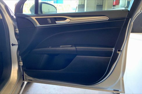 Used 2019 Ford Fusion SE image 21