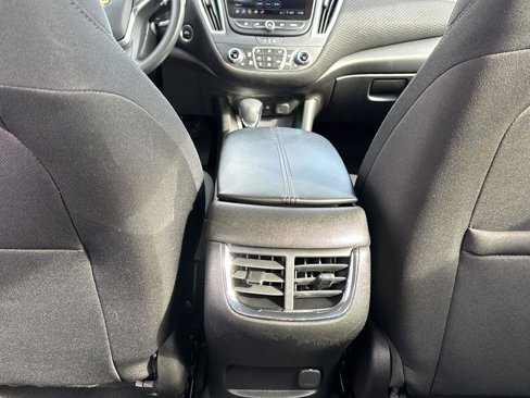 Used 2024 Chevrolet Malibu LT image 18