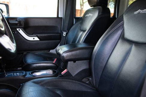 Used 2014 Jeep Wrangler Sahara image 15