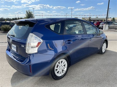 Used 2014 Toyota Prius V Three image 5