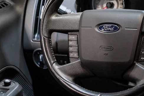 Used 2010 Ford Edge SEL image 28