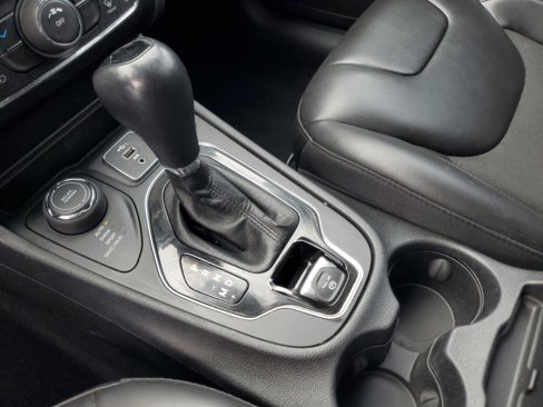 Used 2021 Jeep Cherokee Latitude Plus image 26