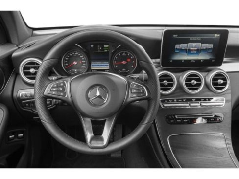 Used 2019 Mercedes-Benz GLC 350e 4MATIC image 7