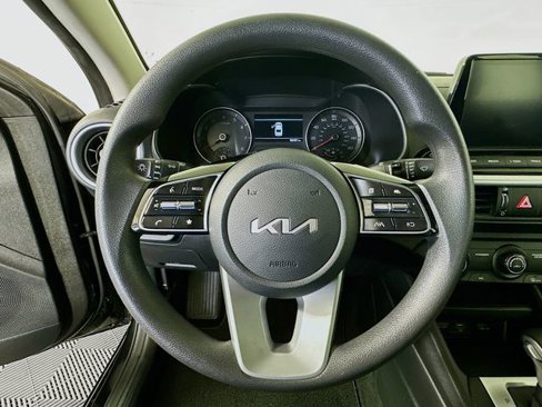 Used 2023 Kia Forte LXS w/ LXS Technology Package image 13
