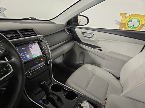 Used 2017 Toyota Camry XLE image 25