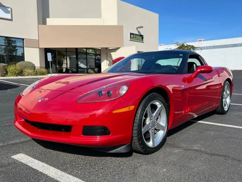 Used 2005 Chevrolet Corvette Coupe w/ Preferred Equipment Group image 1