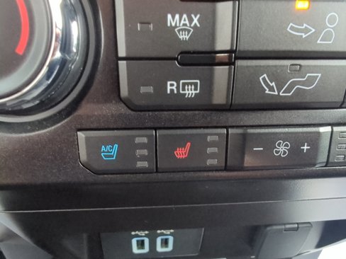 Used 2016 Ford F150 Lariat w/ Equipment Group 501A Mid image 27