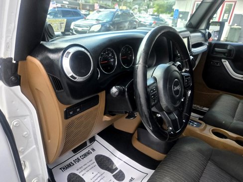 Used 2012 Jeep Wrangler Unlimited Rubicon w/ Connectivity Group image 48