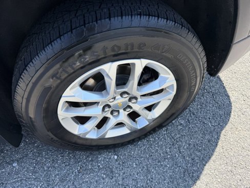 Used 2019 Chevrolet Traverse LT image 19