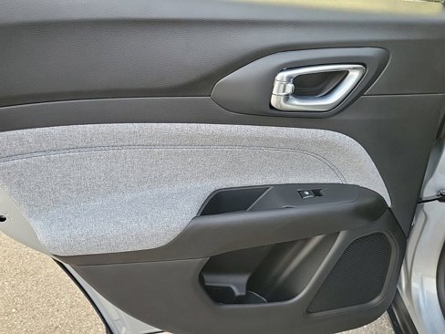 New 2025 Jeep Compass Latitude image 15
