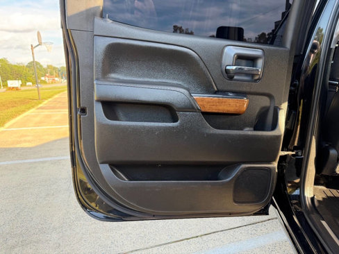 Used 2018 Chevrolet Silverado 2500 High Country w/ Duramax Plus Package image 19