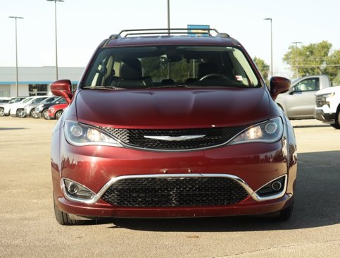 Used 2017 Chrysler Pacifica Touring-L image 2