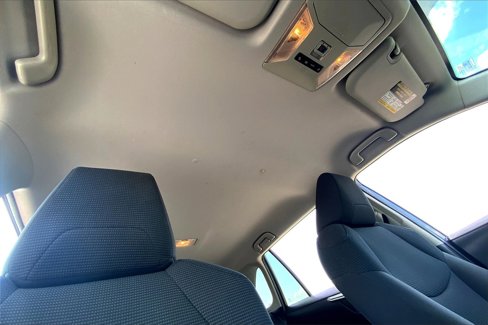 Used 2021 Toyota RAV4 LE image 23
