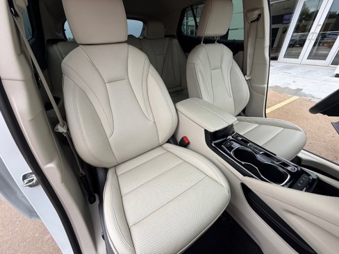 Certified 2021 Buick Envision Essence w/ Technology Package I image 32