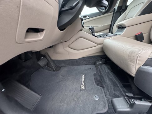 Used 2019 Hyundai Tucson Ultimate w/ Cargo Package image 18