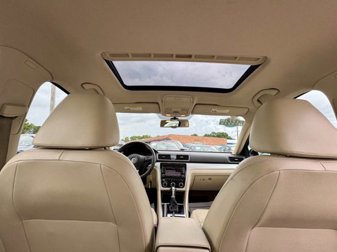 Used 2012 Volkswagen Passat TDI SE image 15