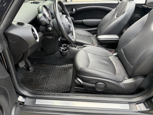 Used 2014 MINI Cooper Convertible image 18