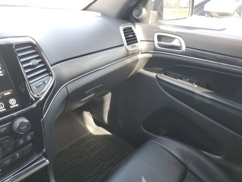 Used 2021 Jeep Grand Cherokee Limited image 36