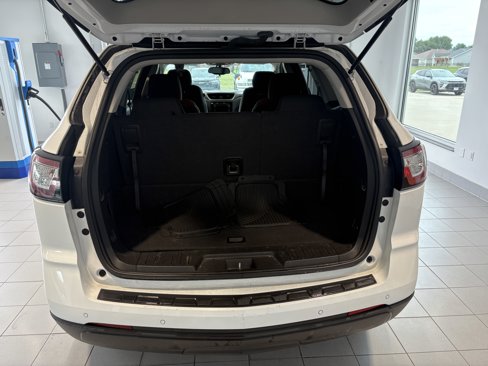 Used 2017 Chevrolet Traverse LT image 6