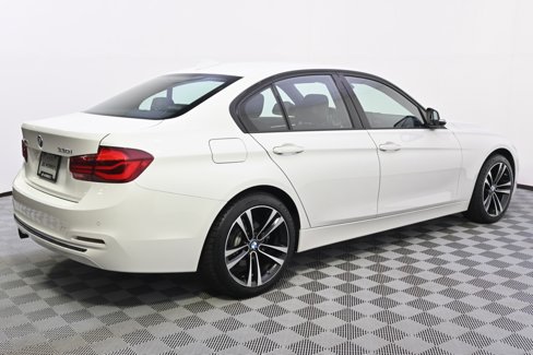 Used 2018 BMW 330i xDrive Sedan w/ Convenience Package image 7