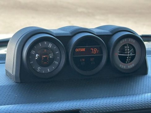 Used 2010 Toyota FJ Cruiser 4WD image 30