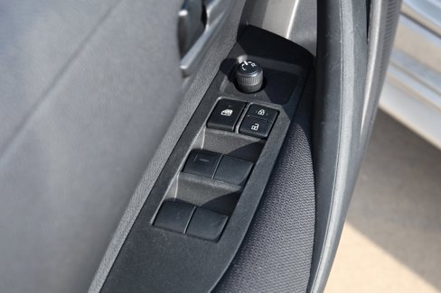 Used 2023 Toyota Corolla LE image 23