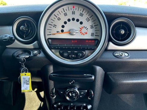 Used 2014 MINI Cooper Roadster image 12