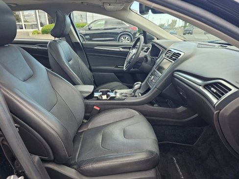 Used 2016 Ford Fusion Energi Titanium w/ Driver Assist Package image 13