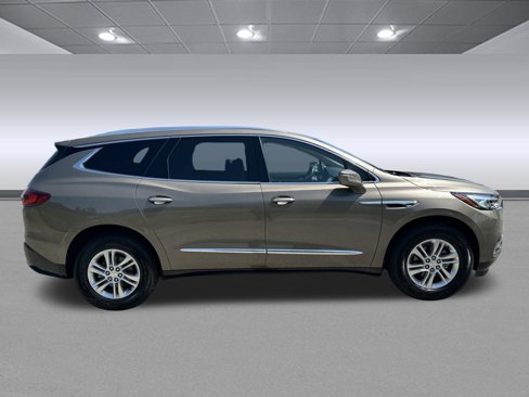 Used 2020 Buick Enclave Essence w/ LPO, Luxury Package image 2