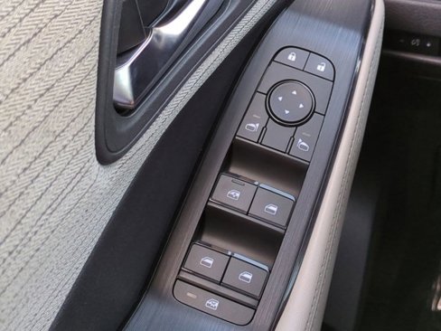 Used 2021 Nissan Rogue SV image 20