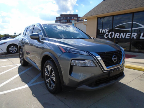 Used 2023 Nissan Rogue SV image 1