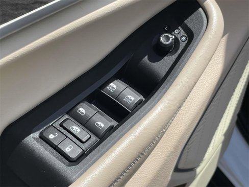 Used 2022 Jeep Grand Cherokee Limited image 17