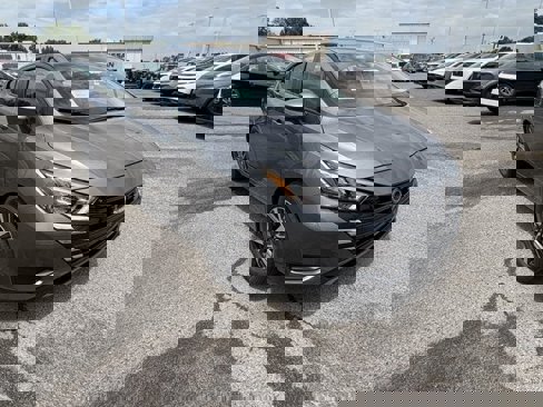New 2025 Nissan Versa SV w/ Trunk Package image 3