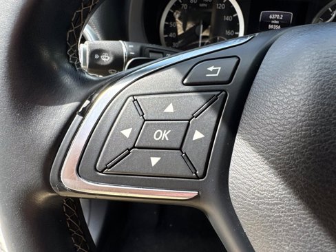 Used 2018 INFINITI QX30 Sport w/ Cargo Package image 23