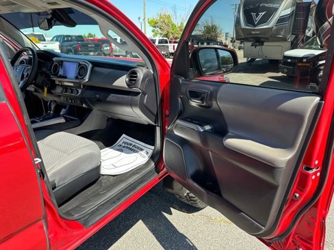 Used 2022 Toyota Tacoma SR5 image 32