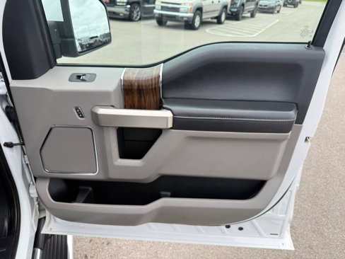 Used 2020 Ford F150 Lariat image 19