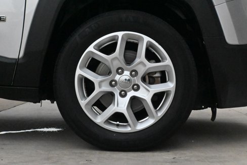 Used 2018 Jeep Renegade Latitude image 34