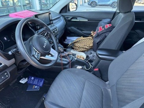Used 2023 Kia Seltos LX image 3