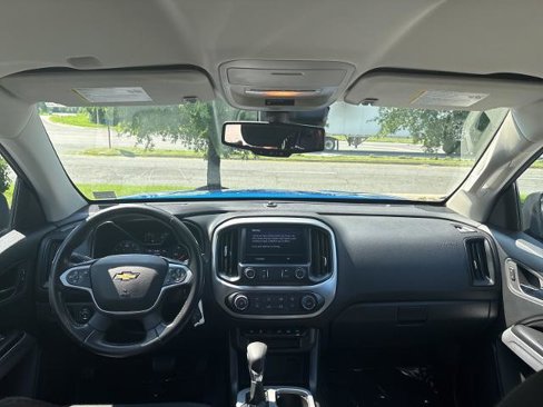 Used 2022 Chevrolet Colorado LT w/ Safety Package image 2
