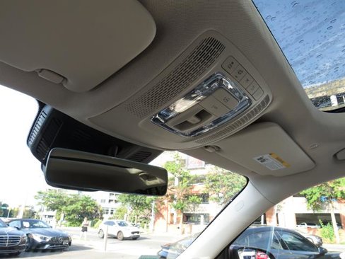 Certified 2022 Mercedes-Benz GLB 250 4MATIC image 17